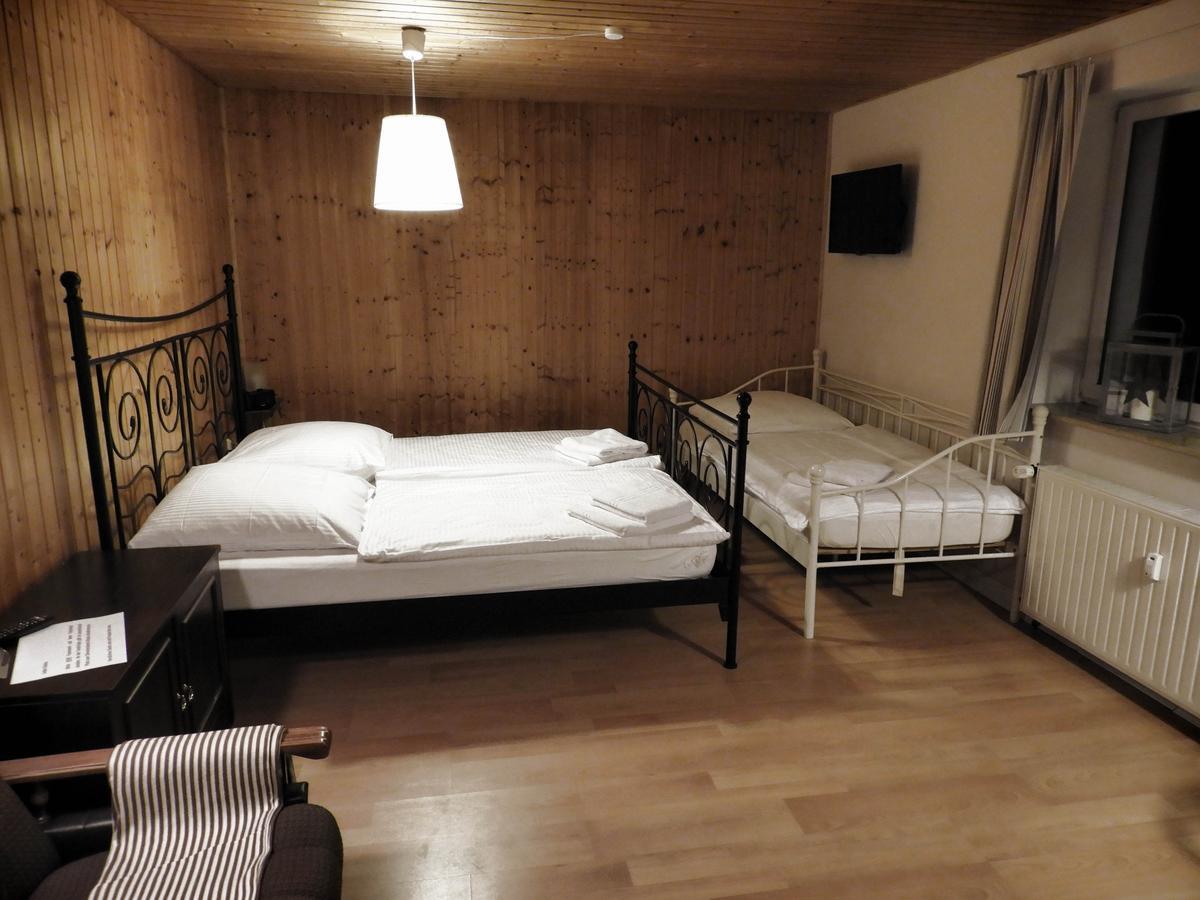 Ferienzimmer In 格拉尔-米里茨 外观 照片